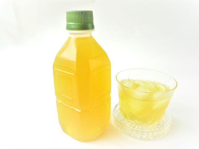 ペットボトルのお茶
