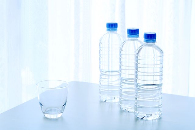 ペットボトルの水(備蓄・期限切れ)