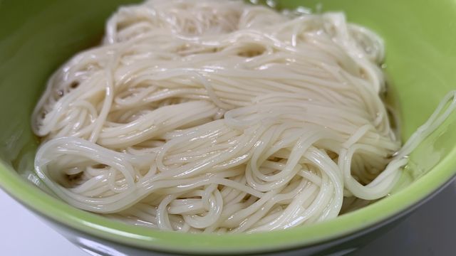 そうめん(ゆでた残り)